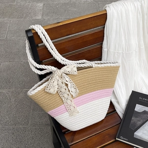 Sac fourre-tout tissé tricolore avec nœud en dentelle pour vacances d'été
