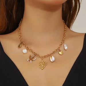 Collier bohème en acier inoxydable doré à grosses mailles avec breloques étoile de mer