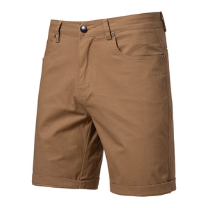 Détail de la texture en sergé de coton kaki et des coutures du short décontracté homme