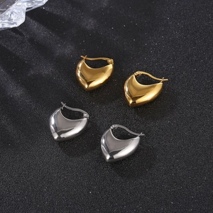 Boucles Oreilles Créoles Coeur En Acier Inoxydable Pour Femmes Plaqué Or 18K Irrégulier Poli Minimaliste Vintage