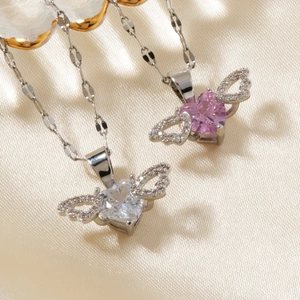 Elegant Women Angel Wings Heart Pendant Necklace Copper Inlaid Zirconia Fashion Commuter Jewelry Gift For Her Gold Silver Tone