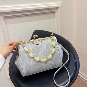 Vintage Shell Shoulder Bag Women PU Leather Pleated Texture Beaded Handle Golden Kiss-lock Handbag Crossbody