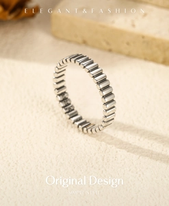 Detailed close-up of S925 sterling silver ring showing geometric rectangular segments