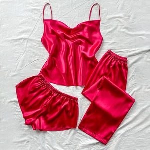Ensemble pyjama 3 pièces en satin rouge pour femmes avec caraco, short et pantalon