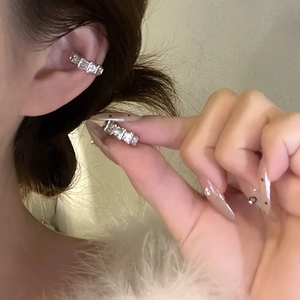 Clip D'oreille En Zircon Échelle Géométrique Non Percé Manchette D'oreille En Cuivre Couleur Argent Mode Minimaliste Pour Femmes