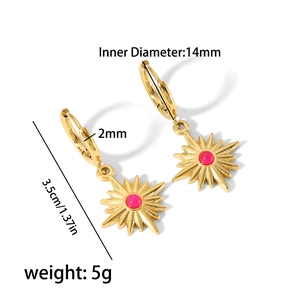 Detaillierte Maße der 18K Gold-Creolen mit Sternanhänger und rosa Edelstein