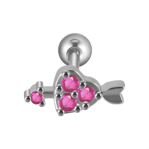 Orecchino a perno in acciaio inossidabile con cuore e freccia e zirconi rosa su bianco