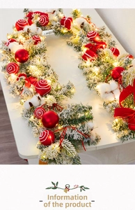 Guirlande de Noël avec pin floqué, boules rouges, coton et lumières LED chaleureuses