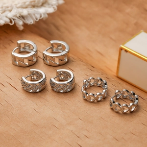 Fashion Copper Hollow Love Heart Geometric Hoop Earrings For Women Niche personality Gold Silver Rhinestone Huggie Earrings With 925 Sterling Silver Post Jewelry