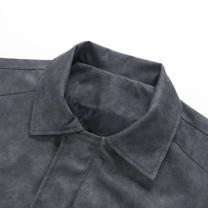 Giacca vintage grigio scuro da uomo con colletto a rever e texture scamosciata