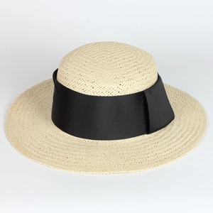 Chapeau canotier en paille avec large ruban noir élégant pour protection solaire été