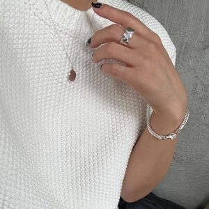 Minimalist 925 sterling silver set featuring heart ring, oval pendant and twisted bracelet