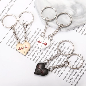 Creative Heart Shaped ECG Heartbeat Couple Keychain Magnetic Splicing Zinc Alloy Key Ring For Backpack Pendant Valentine Day Gift