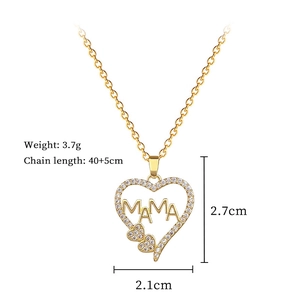 Detailed view of heart-shaped MAMA pendant with dimensions 2.7x2.1cm and 3.7g weight