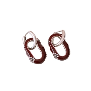 Boucles d'oreilles vintage en émail rouge avec motif marguerite argenté et double anneau