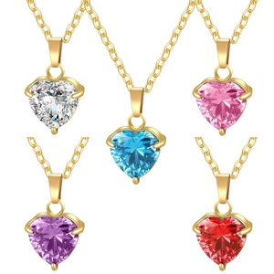Elegante set di collane con cuore in zircone e acciaio dorato in vari colori