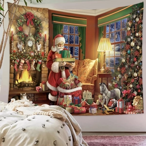 Detail eines Weihnachts-Wandteppichs mit Weihnachtsmann und Kamin in einem gemütlichen Zimmer