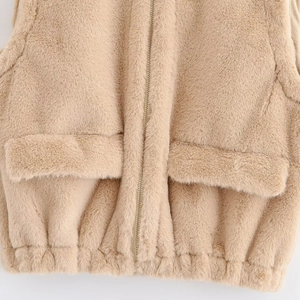 Gilet en fausse fourrure marron clair pour femme avec fermeture éclair et poches larges