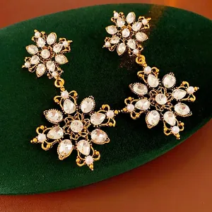 Vintage Palace Flower Dangle Earrings Alloy Rhinestone Artificial Pearl With Silver Earring Post Ornate Statement Women Jewelry
