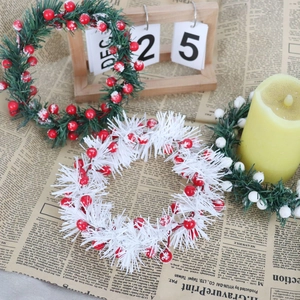 Christmas Candle Ring Mini Artificial Wreath With Snow Flocked PVC Pine Needles Foam Berries For Desktop Table Decoration