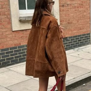 Veste oversize vintage en daim marron avec revers et boutons pour femme style décontracté