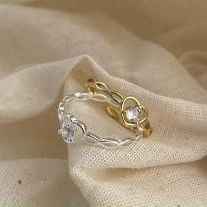 Elegant 925 sterling silver heart rings with cubic zirconia in gold and silver finishes