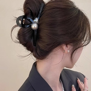 Elegant black hair claw clip featuring grey pearls and heart rhinestones for women