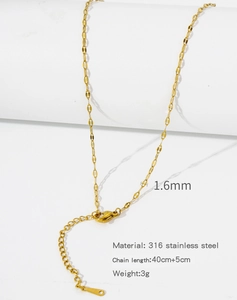 Macro detail of 1.6mm 18k gold plated 316 stainless steel chain with lobster clasp and extender