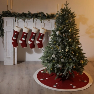 Jupe de sapin de Noël tricotée et chaussettes avec motif bonnet de lutin vert et fourrure