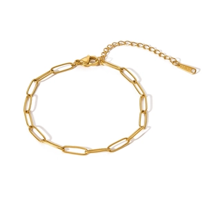 Golden paperclip chain bracelet in 18K gold plated stainless steel with lobster clasp