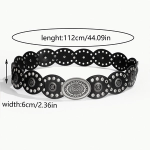 Dettaglio che mostra la lunghezza di 112 cm e la larghezza di 6 cm di questa cintura boho