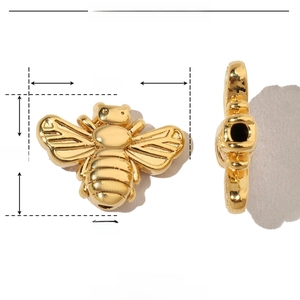 Technical dimensions of a gold bee pendant in stainless steel showing size and weight