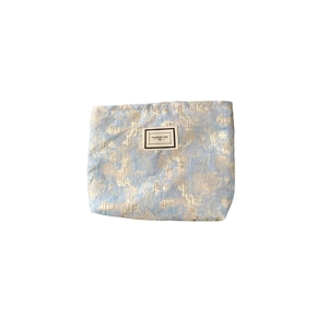 Vintage floral jacquard makeup bag in blue and white with Pleasant Time cloth label