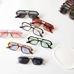 Lunettes De Soleil Carrées Rétro Double Pont Protection UV400 Lunettes Mode Vintage Pour Hommes Femmes Et Enfants