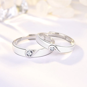 Polished S925 sterling silver couple rings with bright zircon for minimalist fashion style