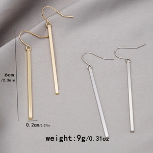 Minimalist long bar dangle earrings with detailed measurements of 6cm length and 9g weight