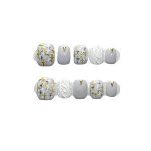 Handmade press-on nails set featuring tweed texture and 3D flower pattern with gold accents