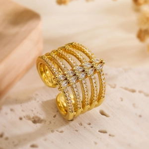 Luxuriöser vergoldeter mehrlagiger geometrischer Ring mit Zirkonia für Damen