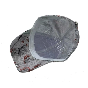 Casquette de baseball en dentelle à fleurs grise avec boucle en métal réglable
