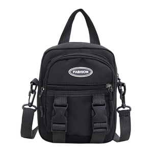 Borsa a tracolla chic in nylon nero con doppie fibbie e manico per donna