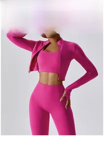 Ensemble de yoga 3 pièces rose pêche avec veste zippée, brassière et legging gainant