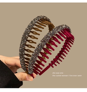 Detail of flocked headbands with sparkling rhinestones and non-slip inner teeth