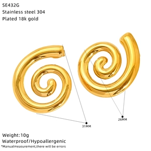 Technical specifications for gold 18k plated stainless steel leaf earrings with dimensions