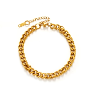 Minimalist gold stainless steel Cuban link anklet with lobster clasp for beach wear