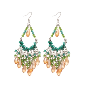 Elegante grüne Kristall-Ohrringe mit Tropfen-Quasten und funkelnden Strasssteinen im Boho-Stil