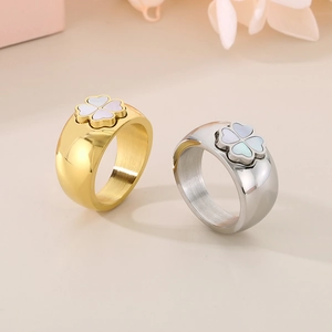 11mm wide stainless steel ring with clover shell inlay in gold and silver finish