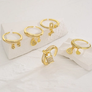 Five-piece set of gold-plated heart and geometric adjustable rings with pavé zircon stones