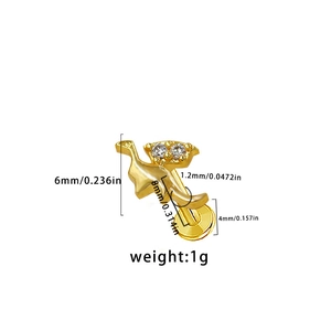 Detailed size chart for golden cat-shaped stud earring with specific product dimensions