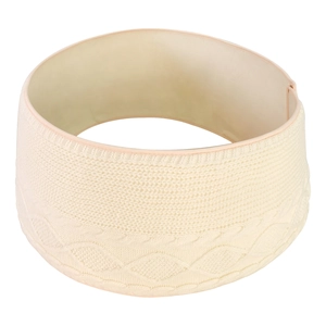 Knitted Christmas tree collar in beige with classic cable pattern on white background