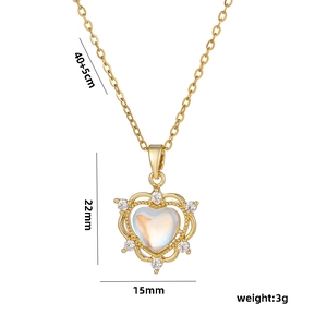 Moonstone heart pendant necklace in gold with dimensions 22x15mm and 40+5cm chain length